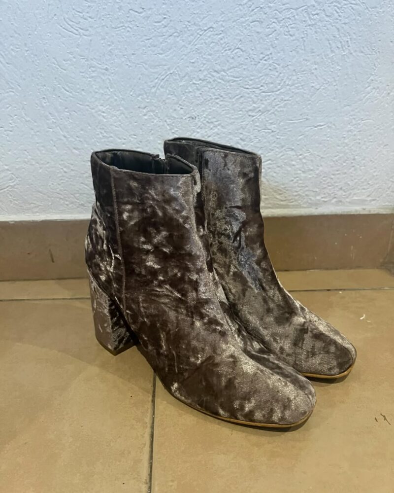 Botines de velvet – Café (5 1/2)