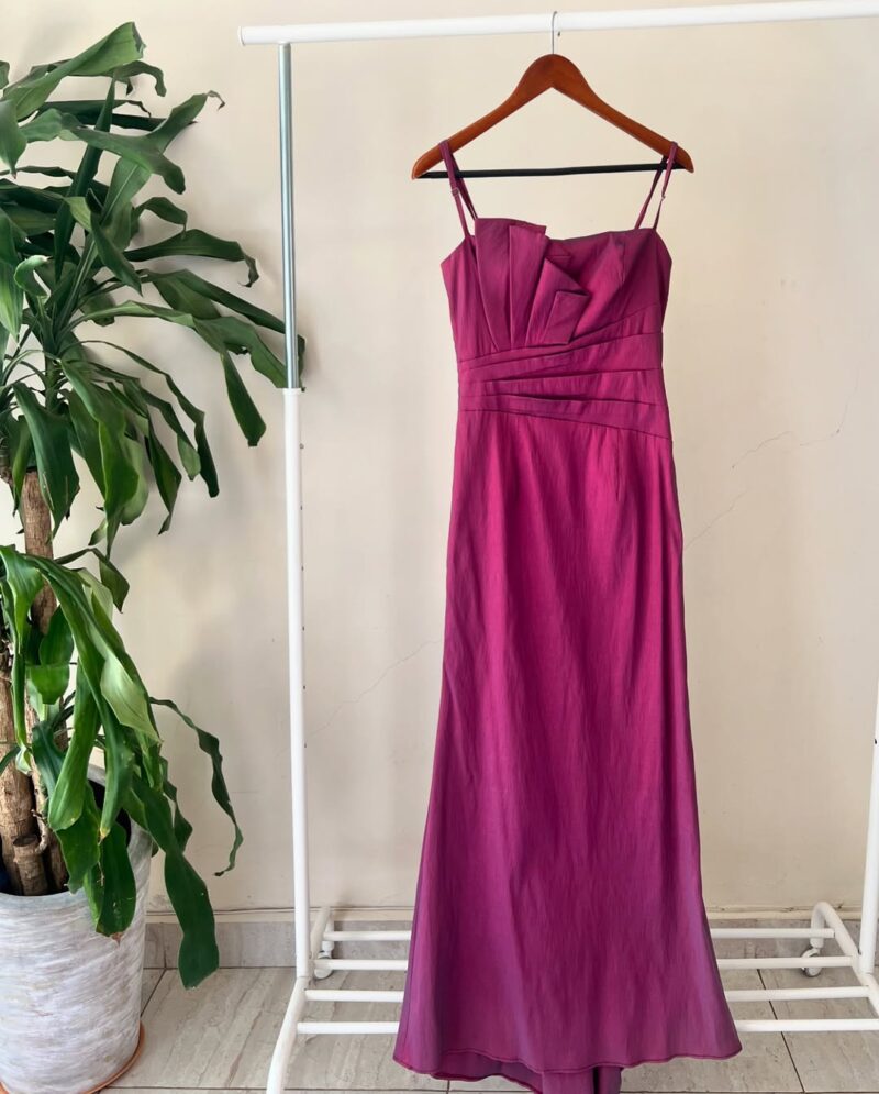 Vestido morado de tirantes