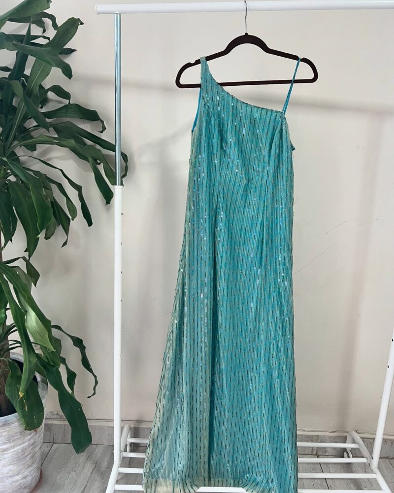Vestido de lentejuelas azul cielo