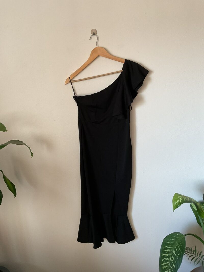 VESTIDO ASIMETRICO