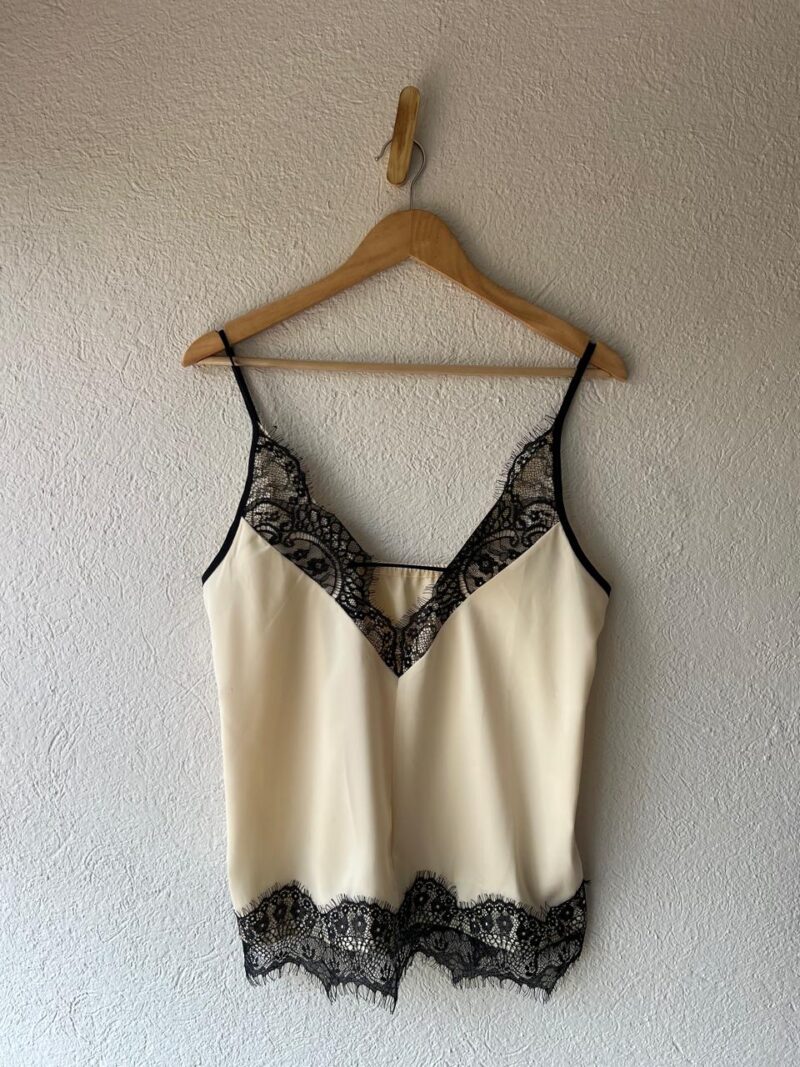 BLUSA ENCAJE