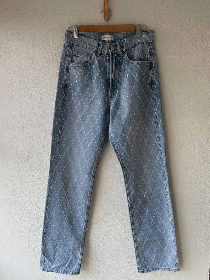 JEANS CON PIEDRITAS