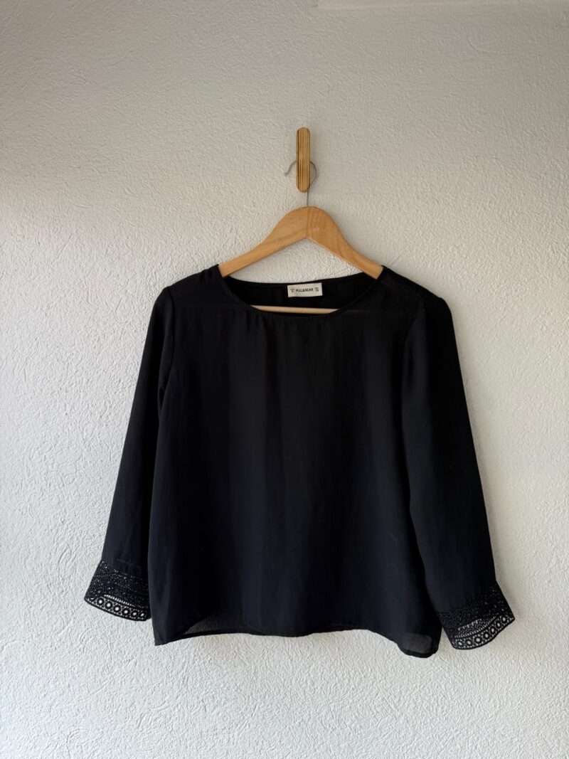BLUSA NEGRA