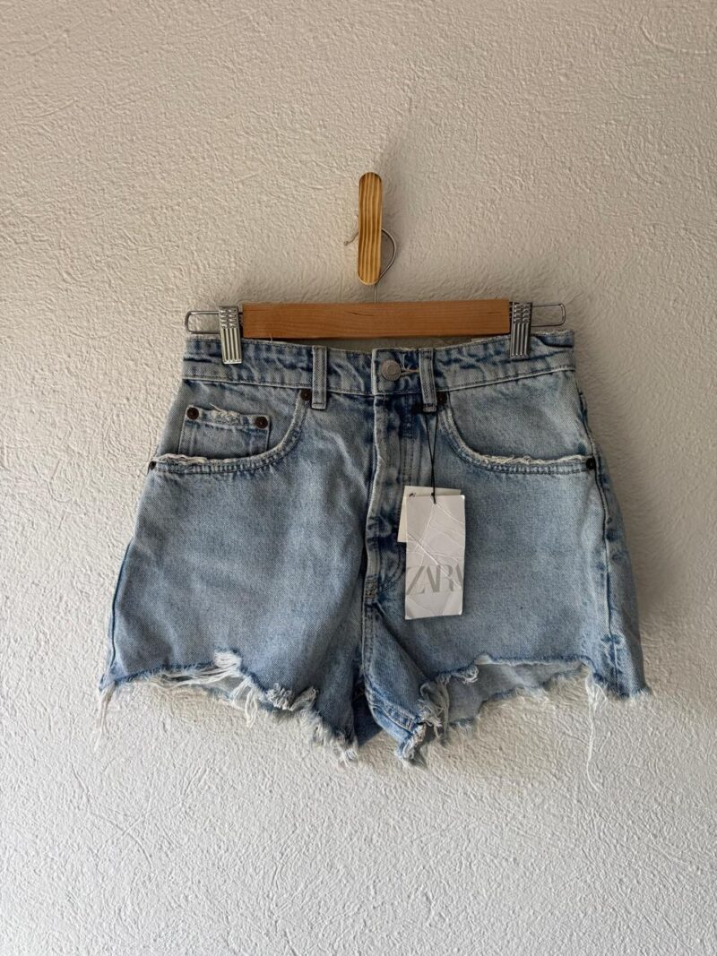 SHORT DE MEZCLILLA