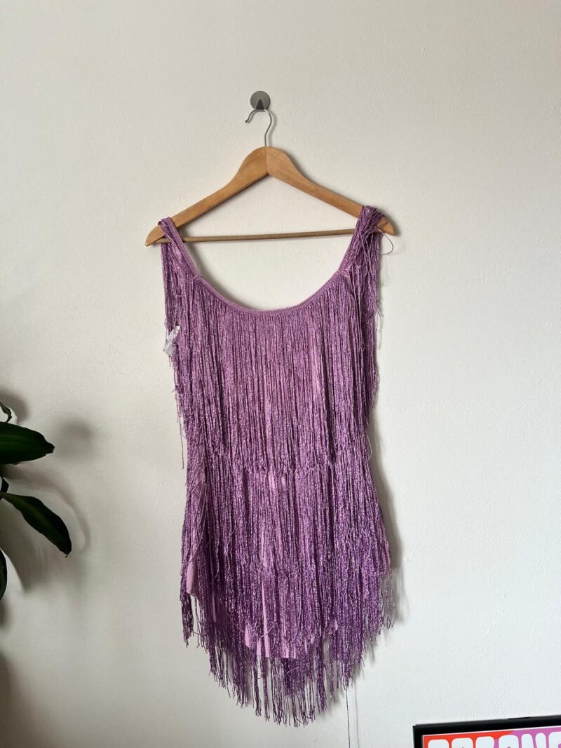 VESTIDO FLECOS MORADO