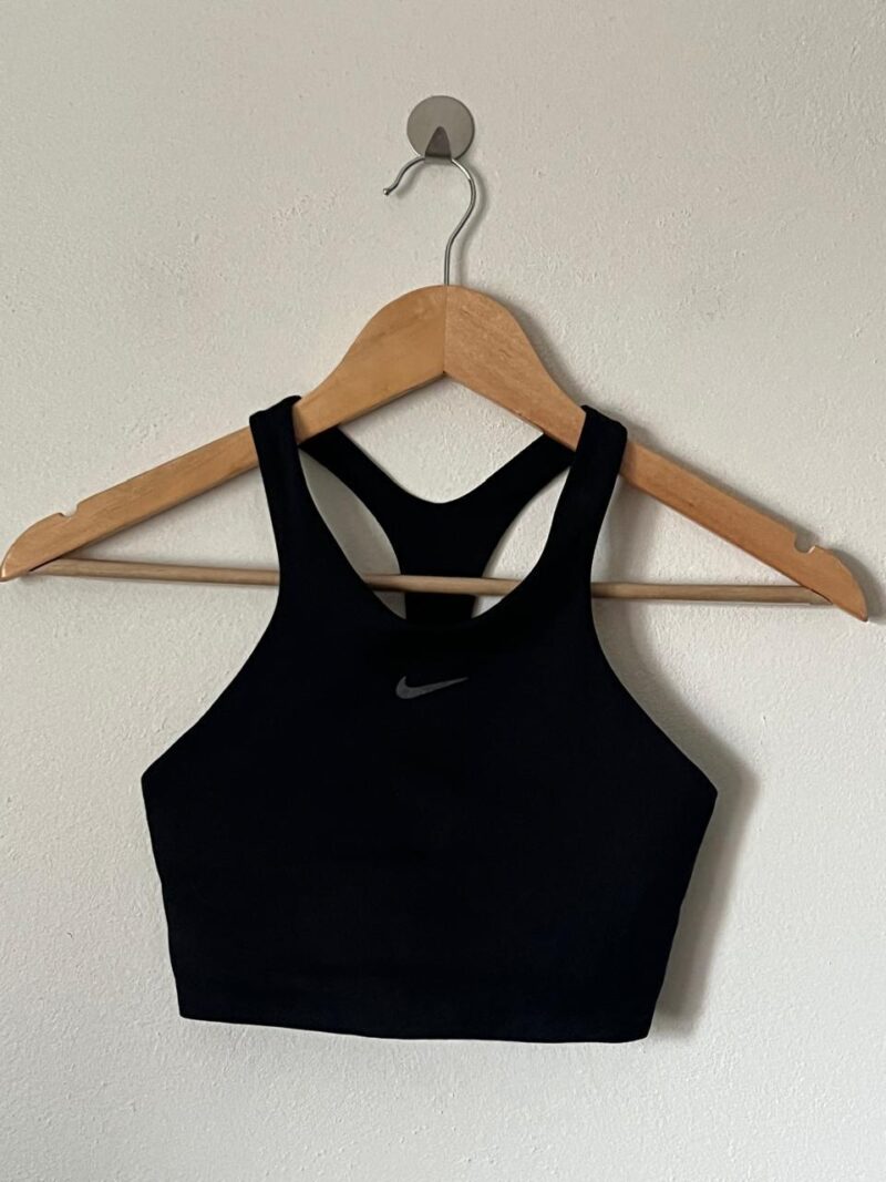 TOP NIKE