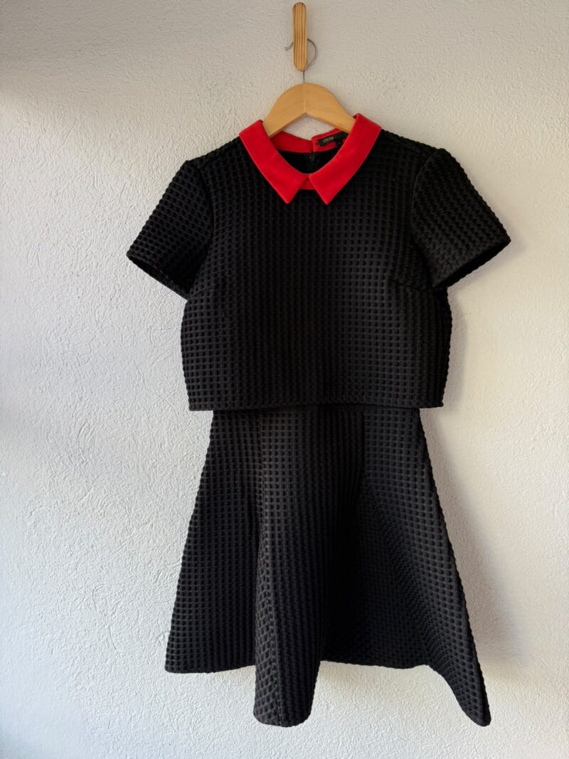 VESTIDO CUELLO ROJO MAJE