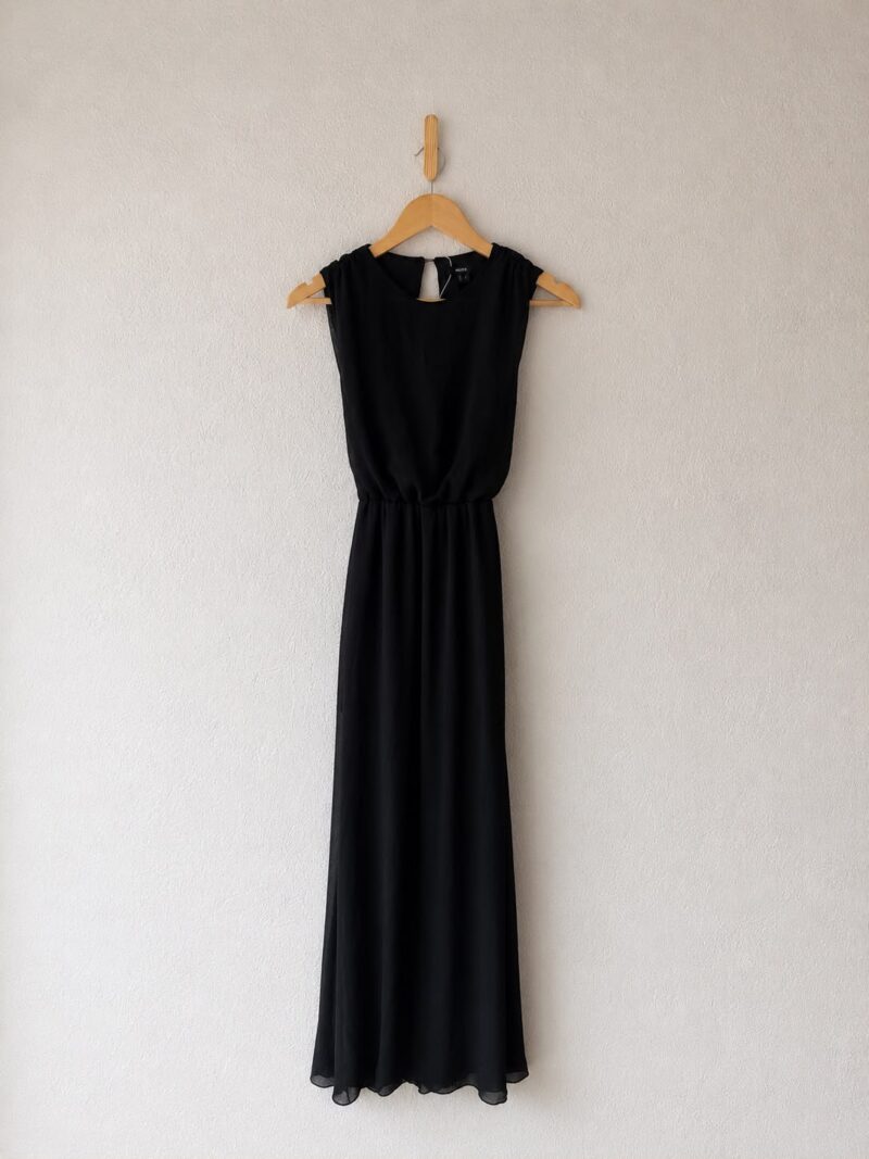 VESTIDO NEGRO
