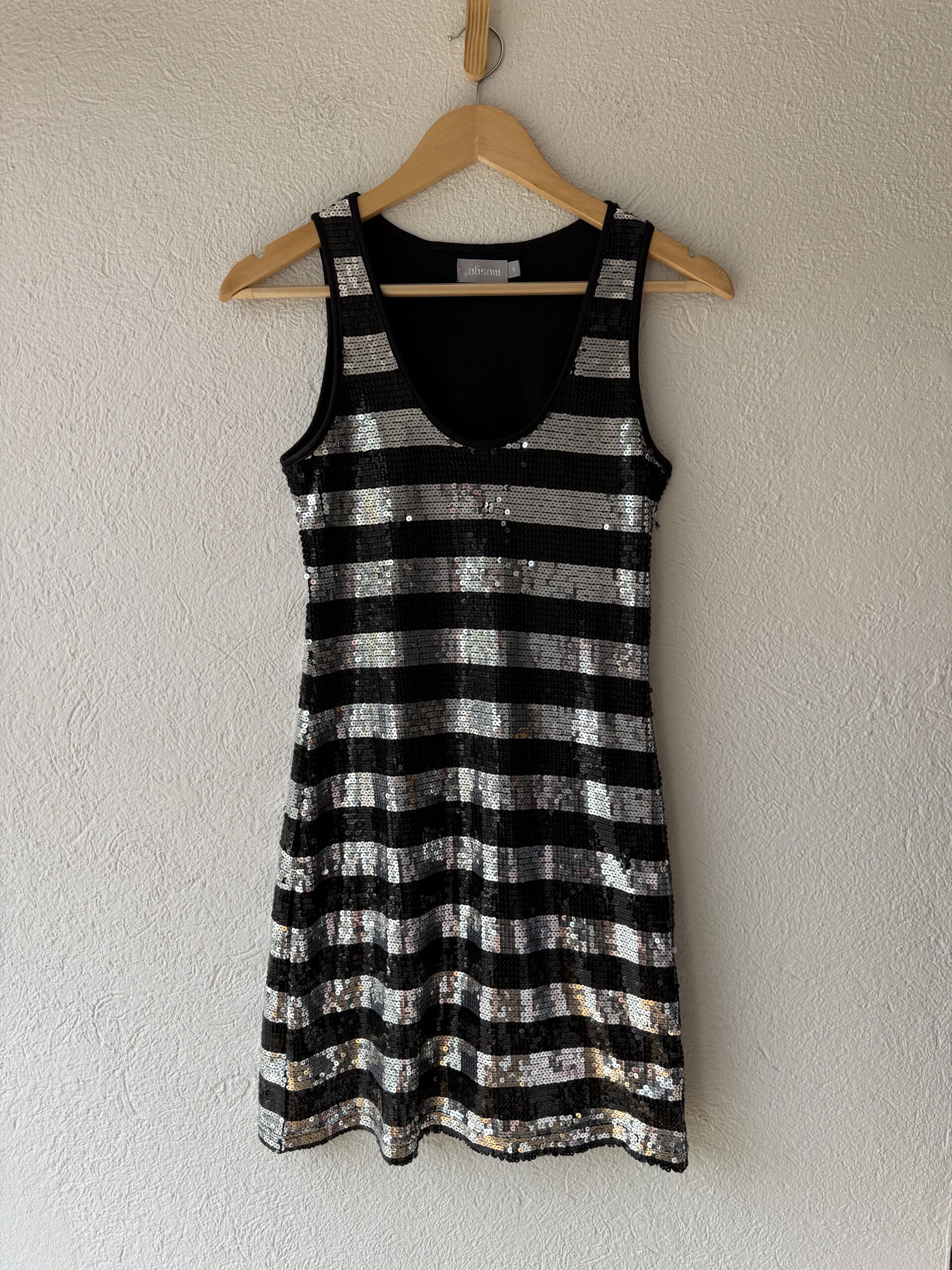 VESTIDO LENTEJUELAS