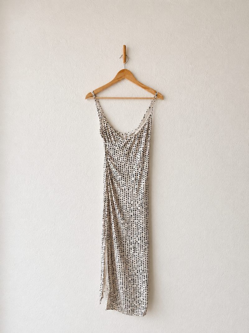 VESTIDO LUNARES