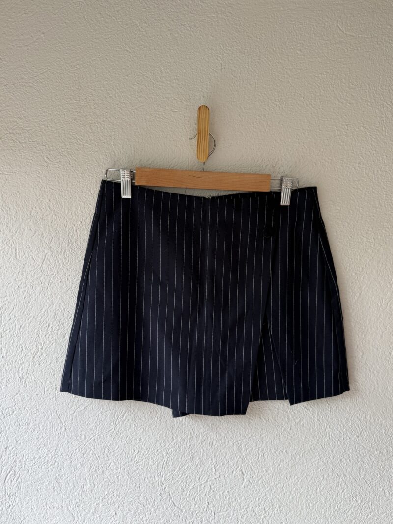 FALDA-SHORT RAYAS