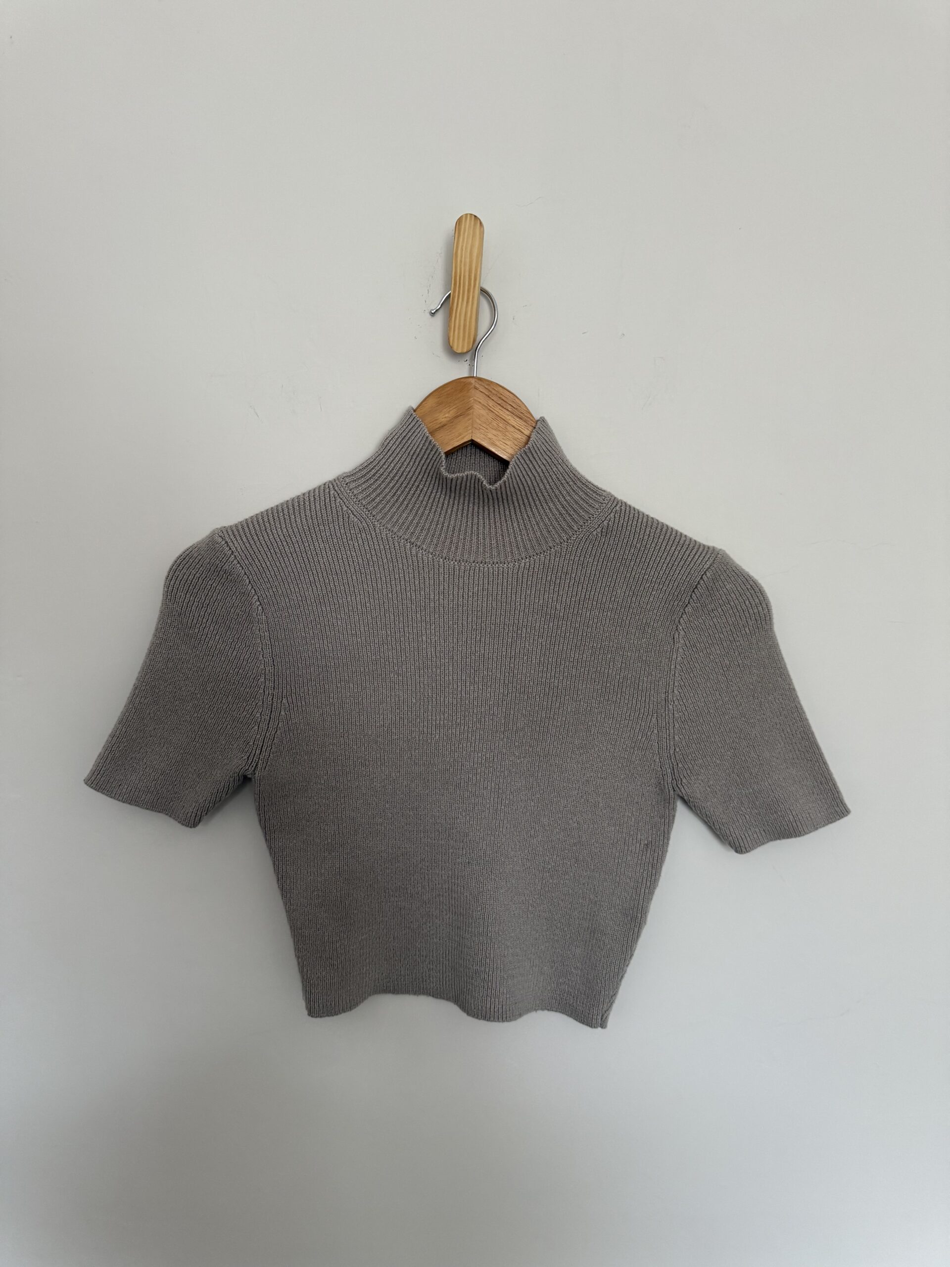 BLUSA DE PUNTO GRIS