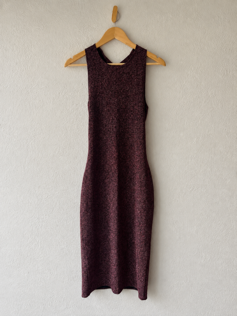 VESTIDO ESPALDA ESCOTADA