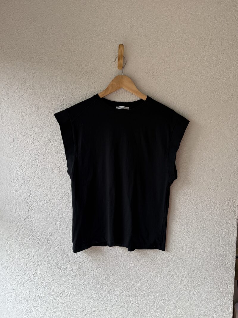 BLUSA NEGRA