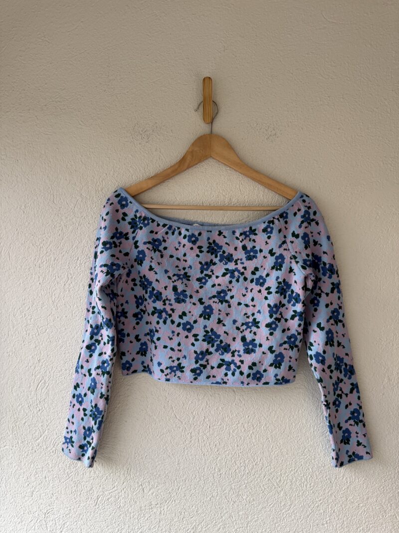 BLUSA FLORES MANGA LARGA