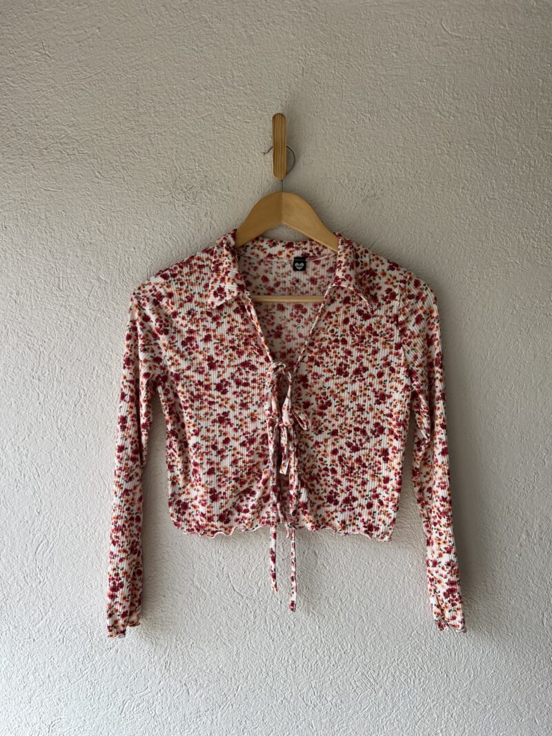 BLUSA FLORES AJUSTABLE